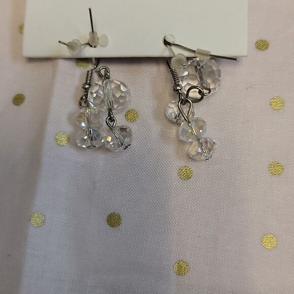Crystal Faceted Necklace and two pairs dangle earrings from The Shop - Picture 8 of 10
